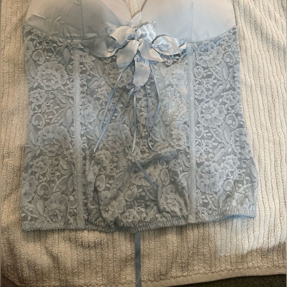 Light blue lace up back bustier tags never worn very cute
